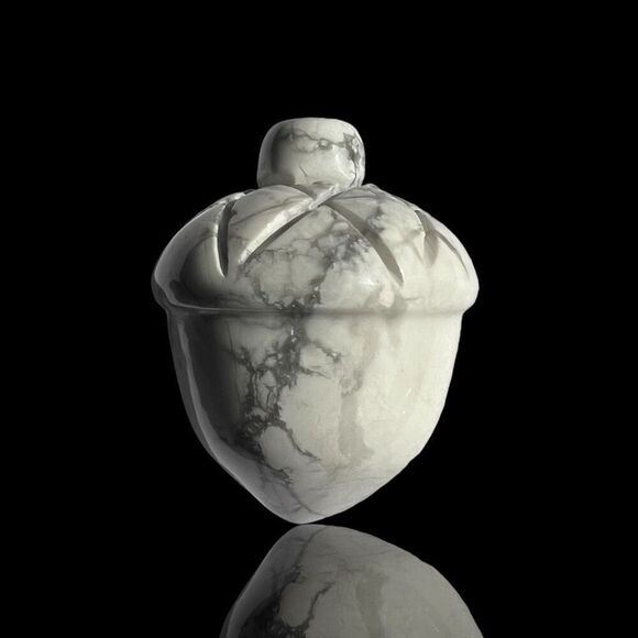 Howlite Crystal Acorn Carving‎ - Picture 12 of 12